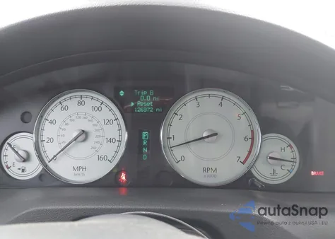 2006 Chrysler 300C z USA, uszkodzony, nr VIN 2C3KK63H96H107337